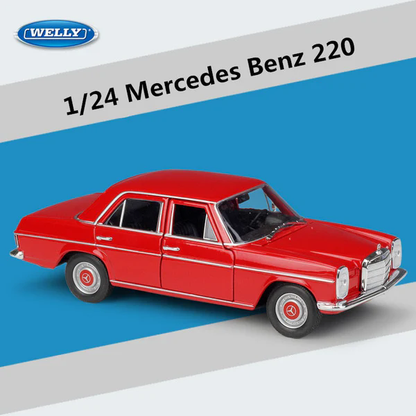 1:24 Mercedes Benz 220 Die Cast